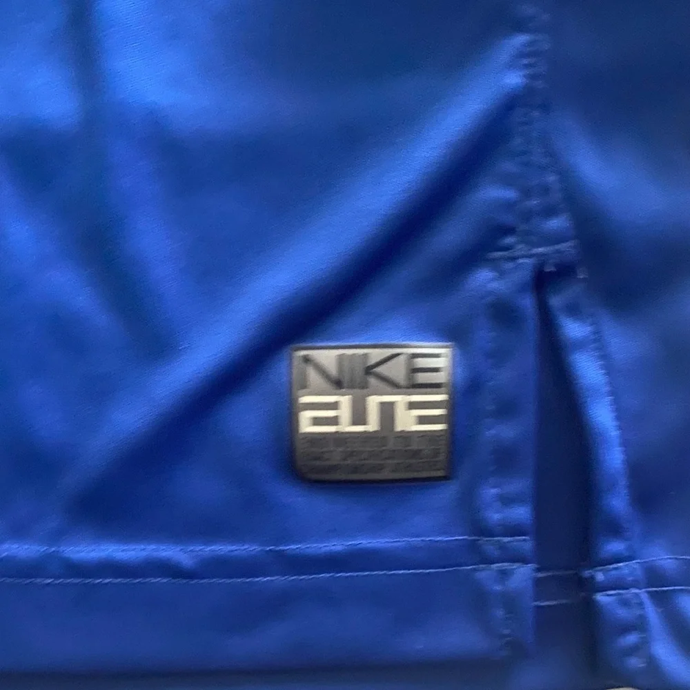 Nike Elite-boys dri fit hooded top-size xl